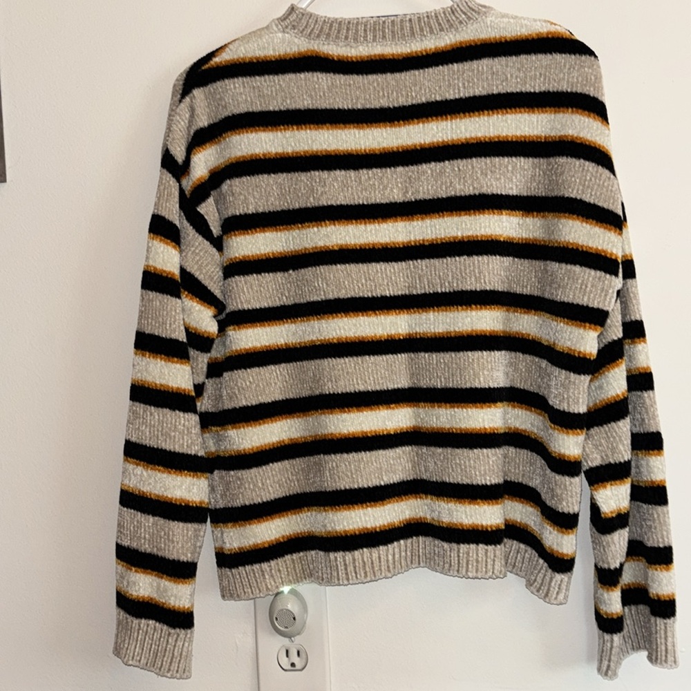 Volcom Bubble Tea Cropped Crew Neck Sweater in Bone, Size M - Picture 4 of 16